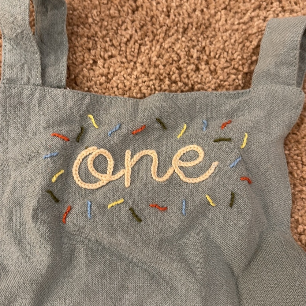 First birthday hand embroidered linen bubble romper - Picture 2 of 4
